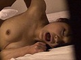 闇求人面接盗撮 寝とられワケアリ人妻風俗デビュー前の熟したカラダを講習と称して絶倫テクで悶え狂わす　サンプル画像07